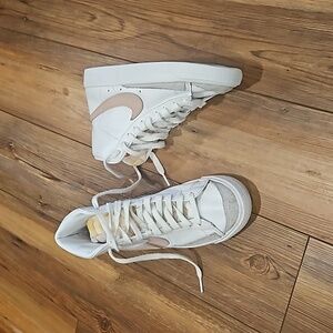 Nike 77 mid blazer shoes